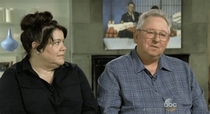 Army Vet Allen Thomas pictured with his daughter Charlene. | Photo: News