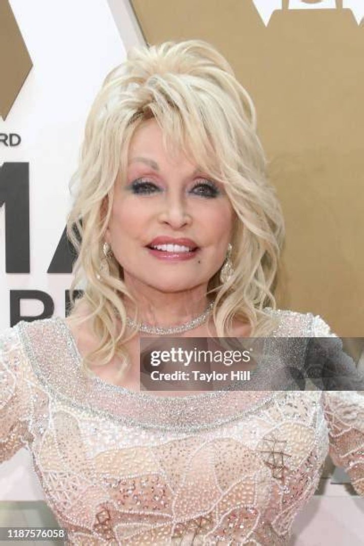 Dolly Parton attends the 53nd annual CMA Awards at Bridgestone Arena. | Photo: Getty Images