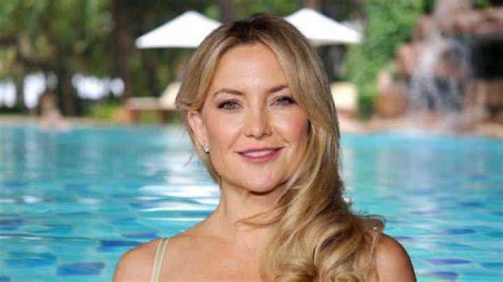 kate hudson instagram bikini