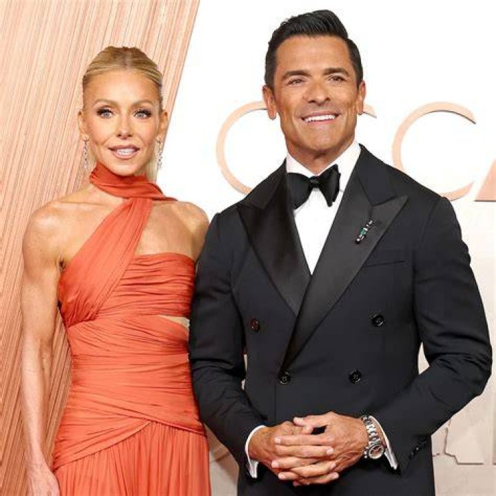 Kelly Ripa's daughter Lola finally announces long-awaited news after returning home: 'She's coming'