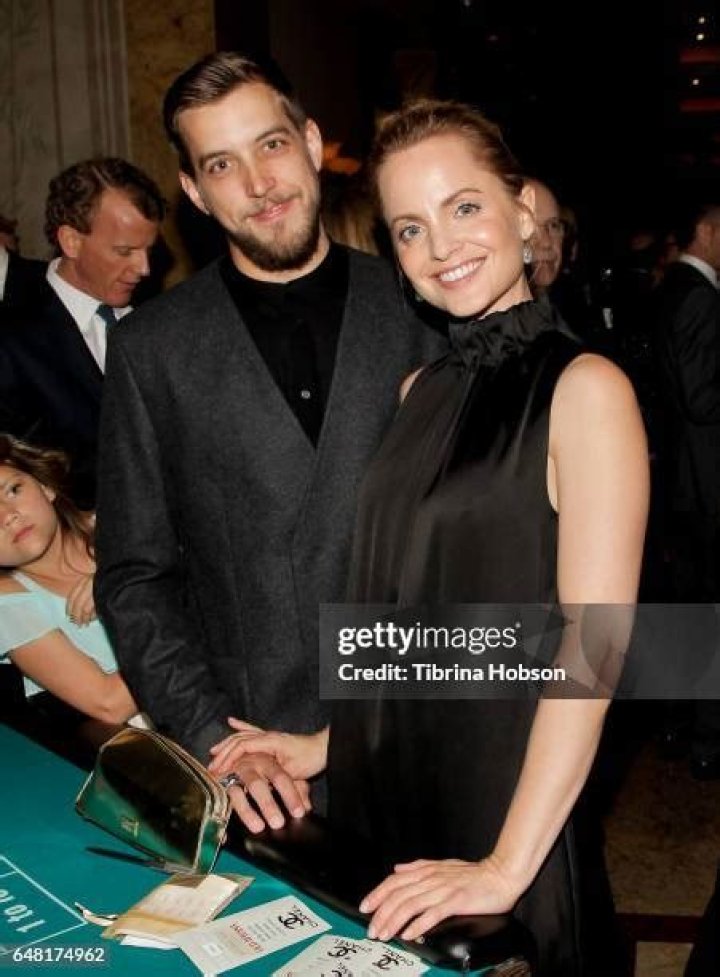Mike Hope and Mena Suvari met on the set of a Hallmark Movie back in 2016