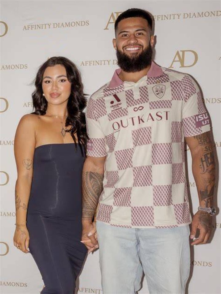OnlyFans star Mikaela Testa debuts new boyfriend with Xrated photos and raunchy leaked texts