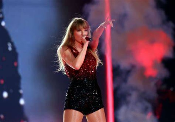 taylor swift on stage eras tour