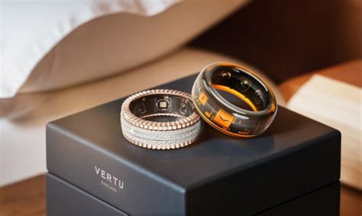 victoria ring close up